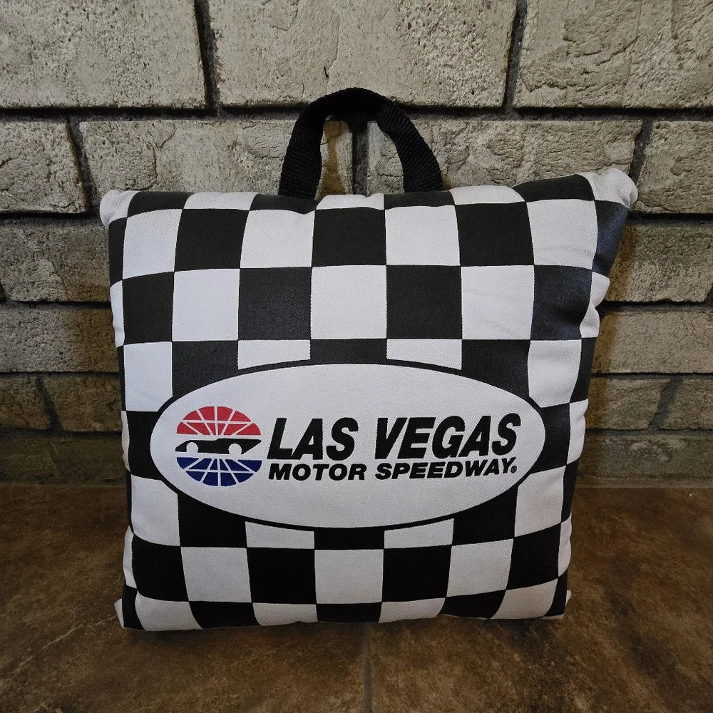 Checkered | LAS VEGAS | Motor Speedway Pillow